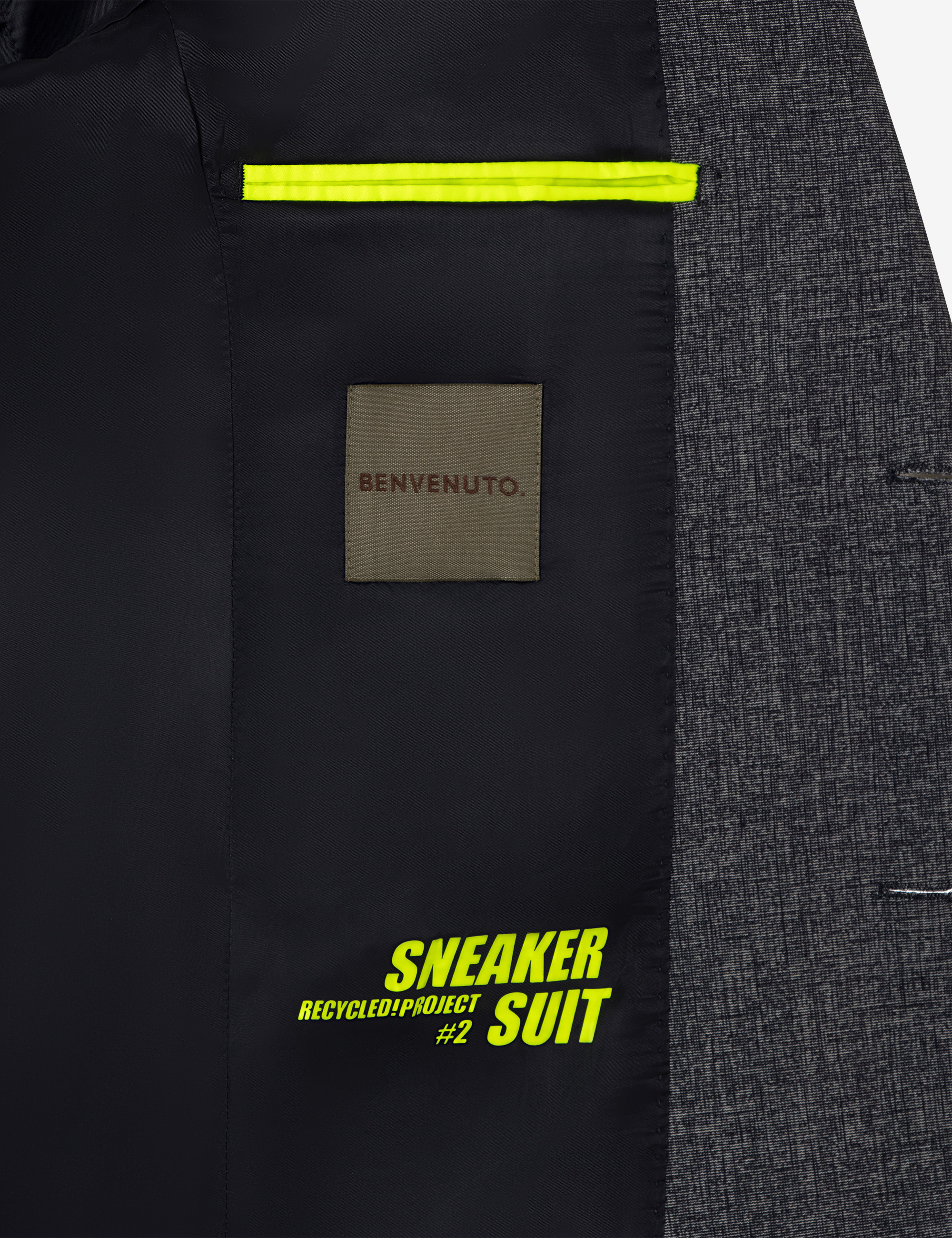 SNEAKER JACKET