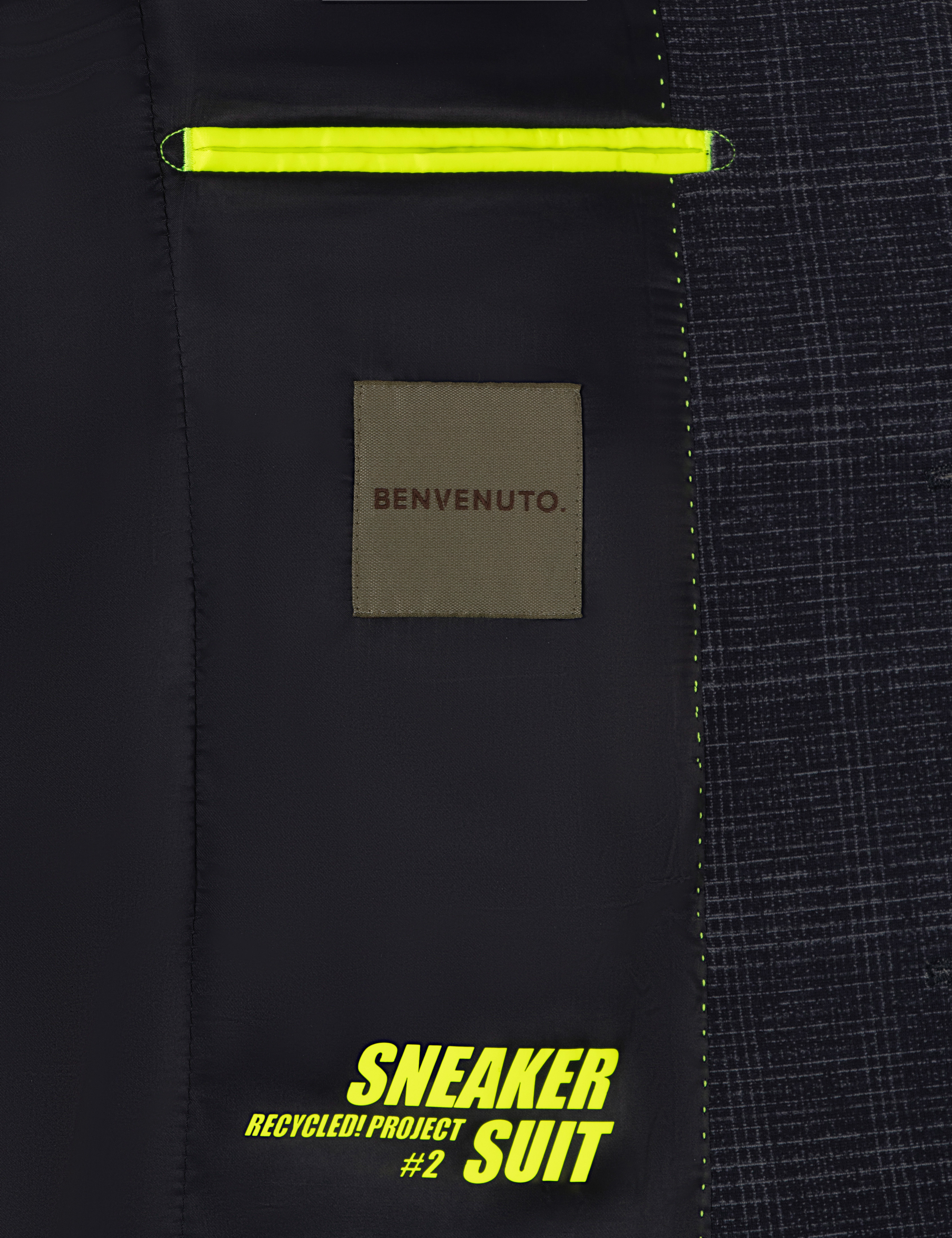 SNEAKER JACKET